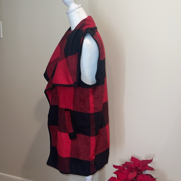 Buffalo plaid open-front vest - Picture 7 of 14